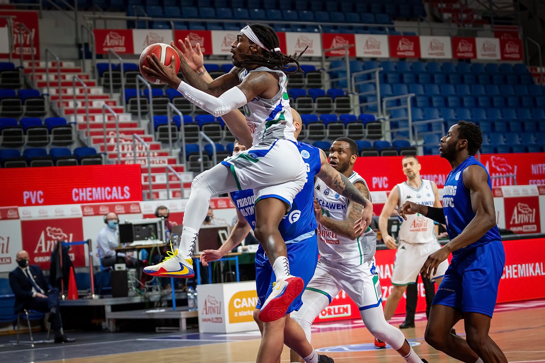 The Swiss Team Effective In Hala Mistrzów