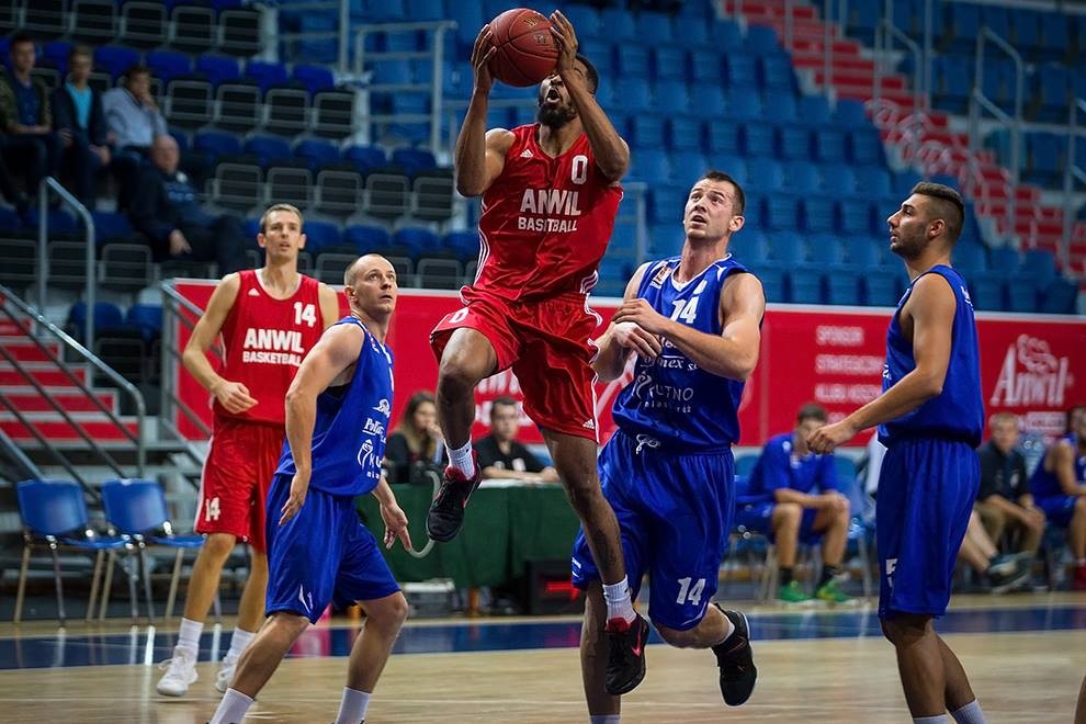 Anwil lepszy od Polfarmexu
