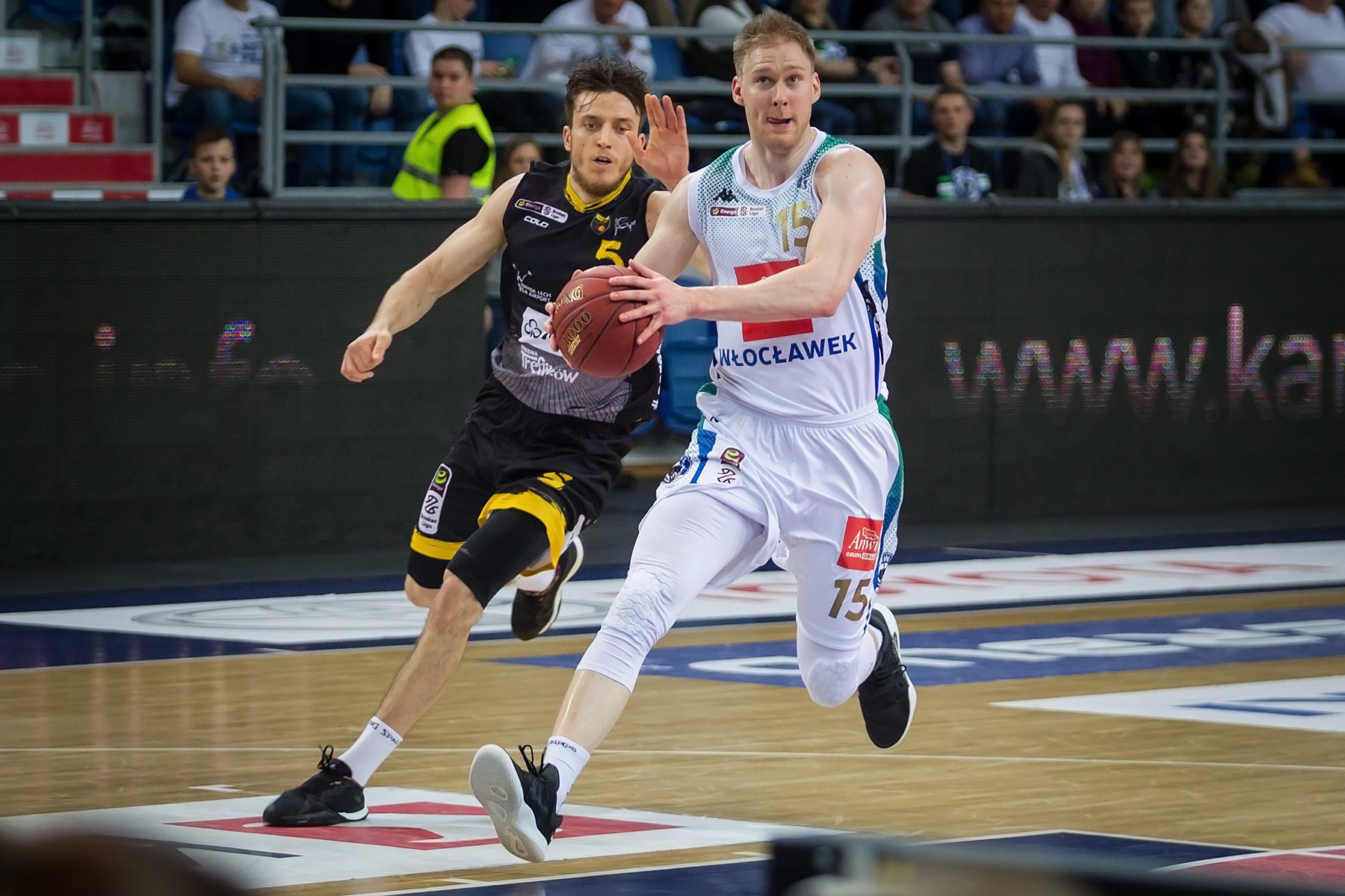 Almeida wrócił, Zyziu odleciał, Anwil rozstrzelał!