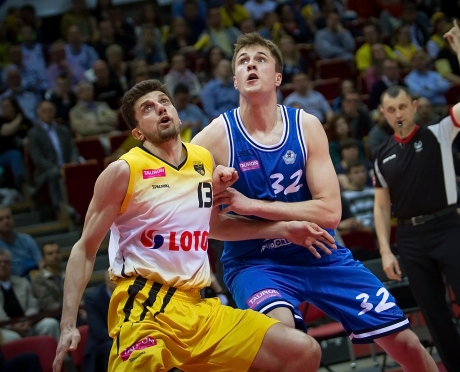 Anwil loses the game, but keeps the place