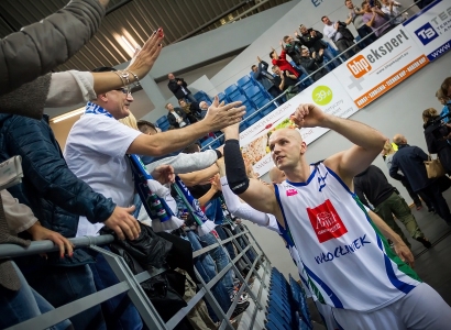 Drużynowe granie daje wygraną