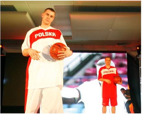 Kadrowicze z  Anwilu na biało czerwono 