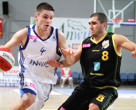 Anwil znów wygrywa!