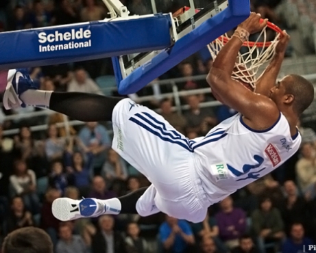 Corsley Edwards MVP października
