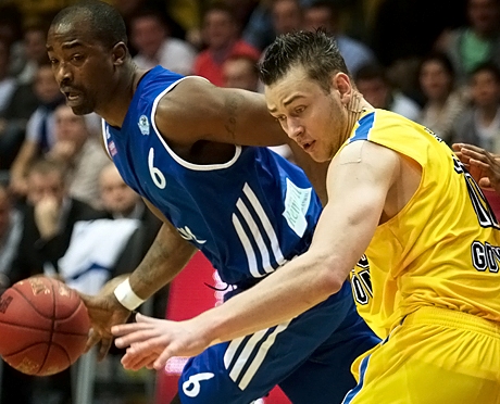 Donatas Motiejunas: Ciekawa kombinacja