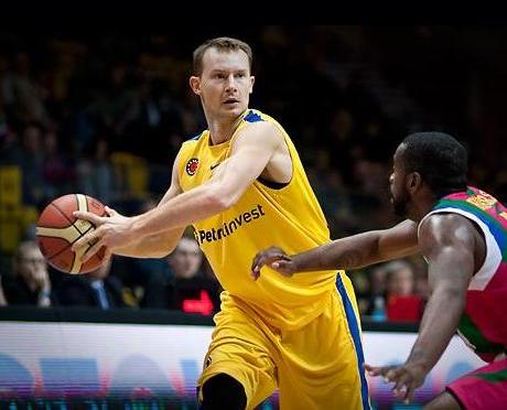 Lukasz Seweryn as the second from Asseco Prokom