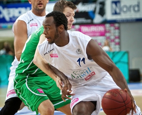Ginyard MVP października