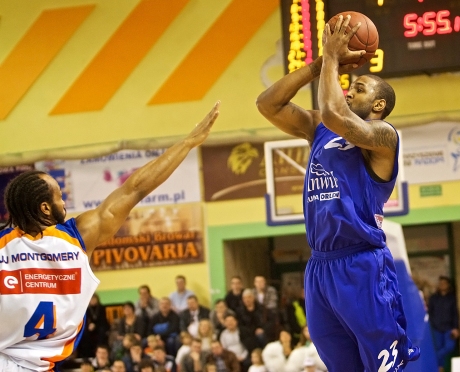 Anwil zwycięski. Rosa niewidoczna w końcówce